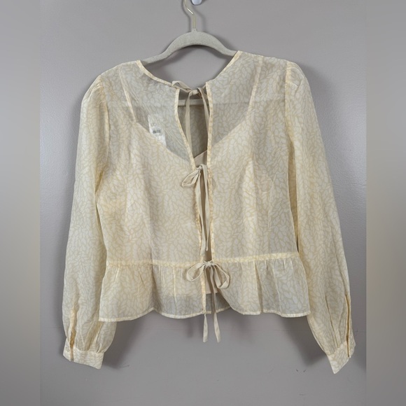 NWT Loft feather print tie back peplum blouse Cream Blouse size small - Picture 6 of 11